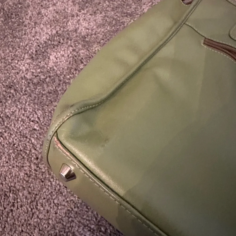 Piel VERTICAL BELTED BUSINESS TOTE